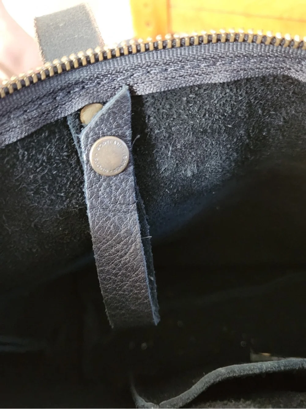 Portland Leather Goods Black Leather Tote Bag Zip Top - Picture 3 of 7
